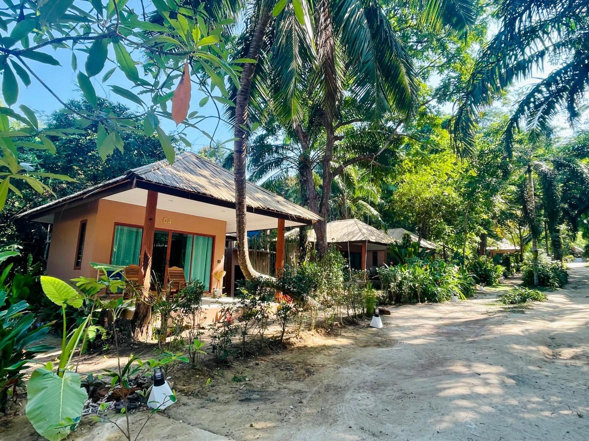 Sunny Cove Beach Resort Koh Phayam Ranong Buitenkant foto