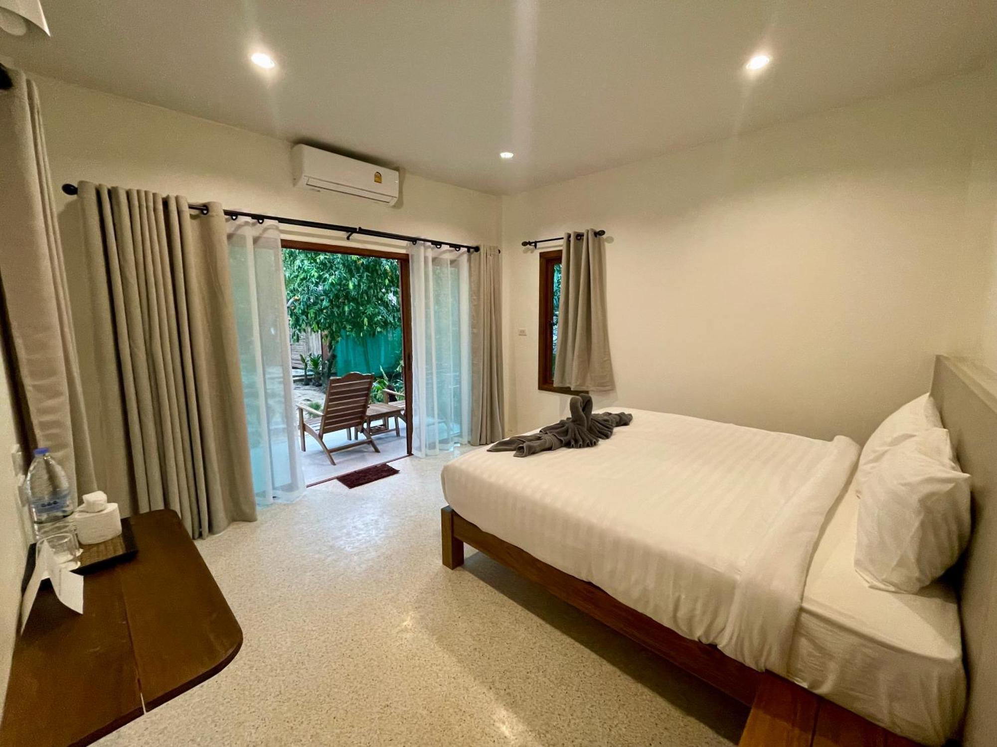 Sunny Cove Beach Resort Koh Phayam Ranong Buitenkant foto