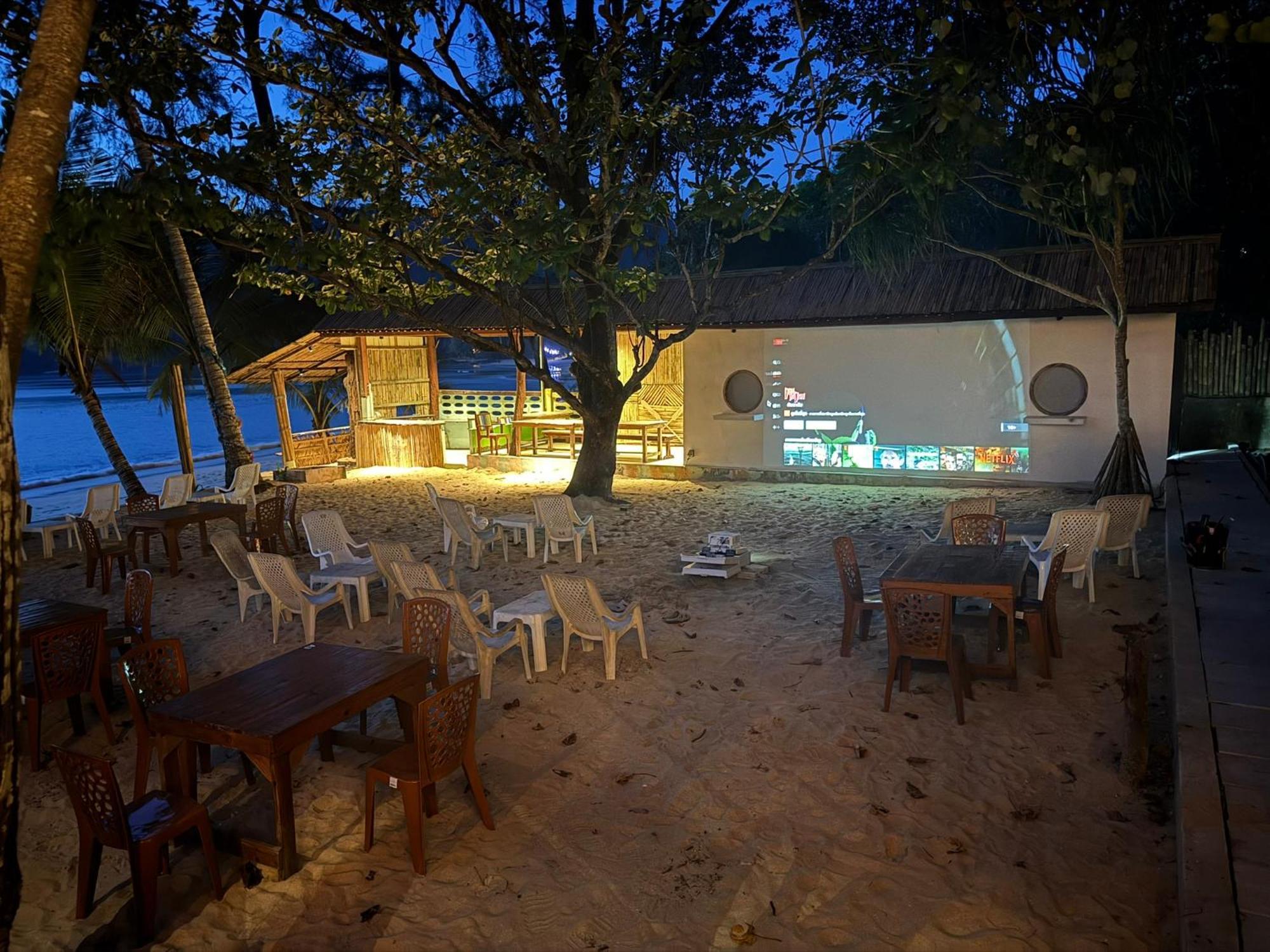 Sunny Cove Beach Resort Koh Phayam Ranong Buitenkant foto