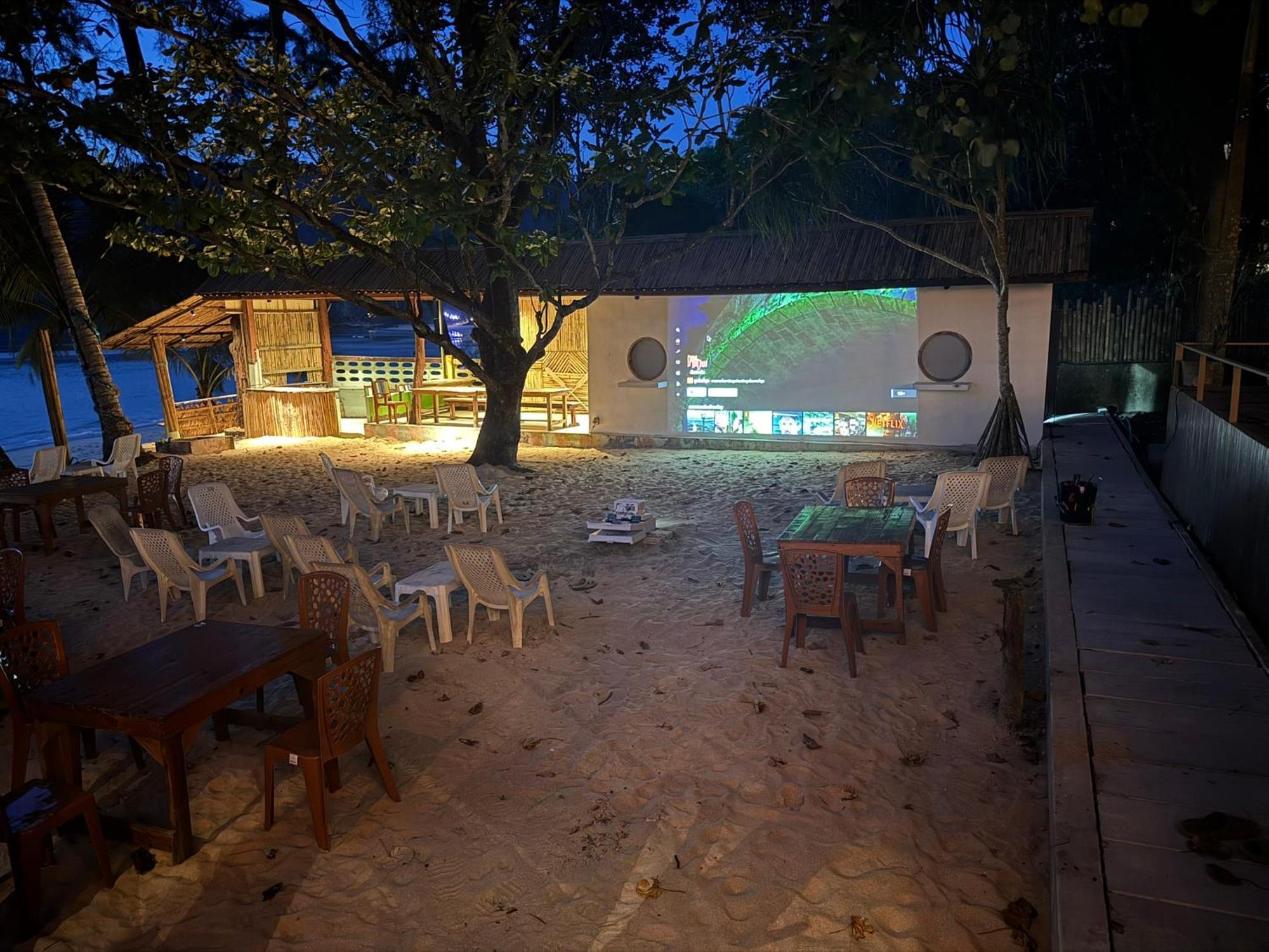 Sunny Cove Beach Resort Koh Phayam Ranong Buitenkant foto