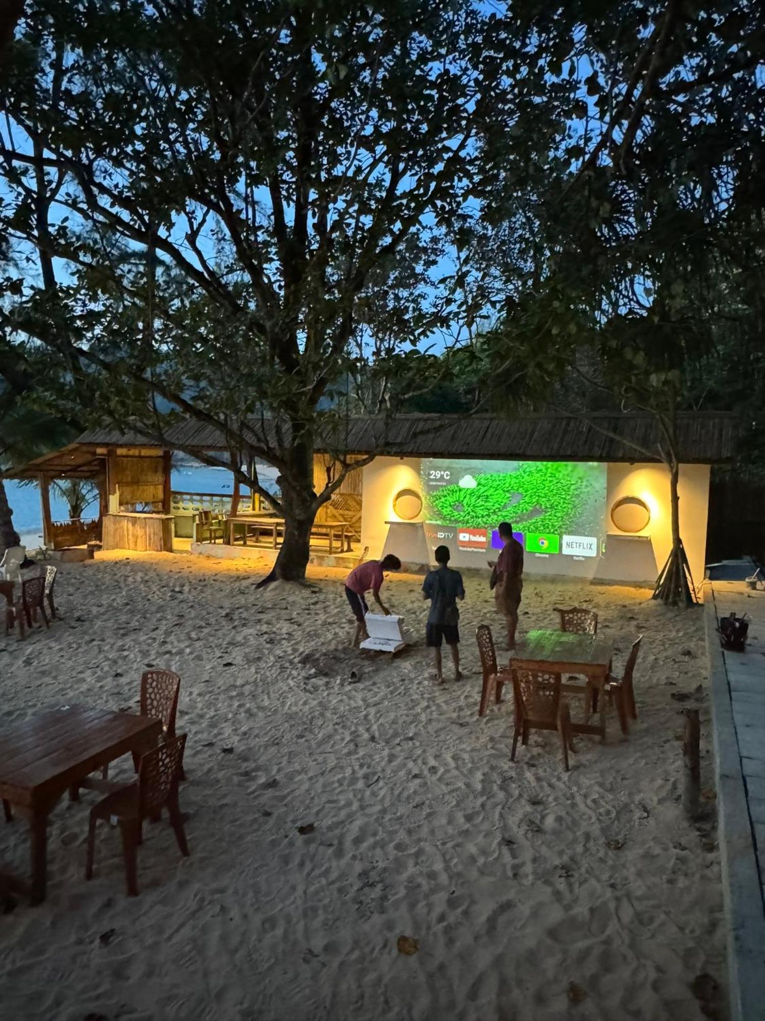 Sunny Cove Beach Resort Koh Phayam Ranong Buitenkant foto