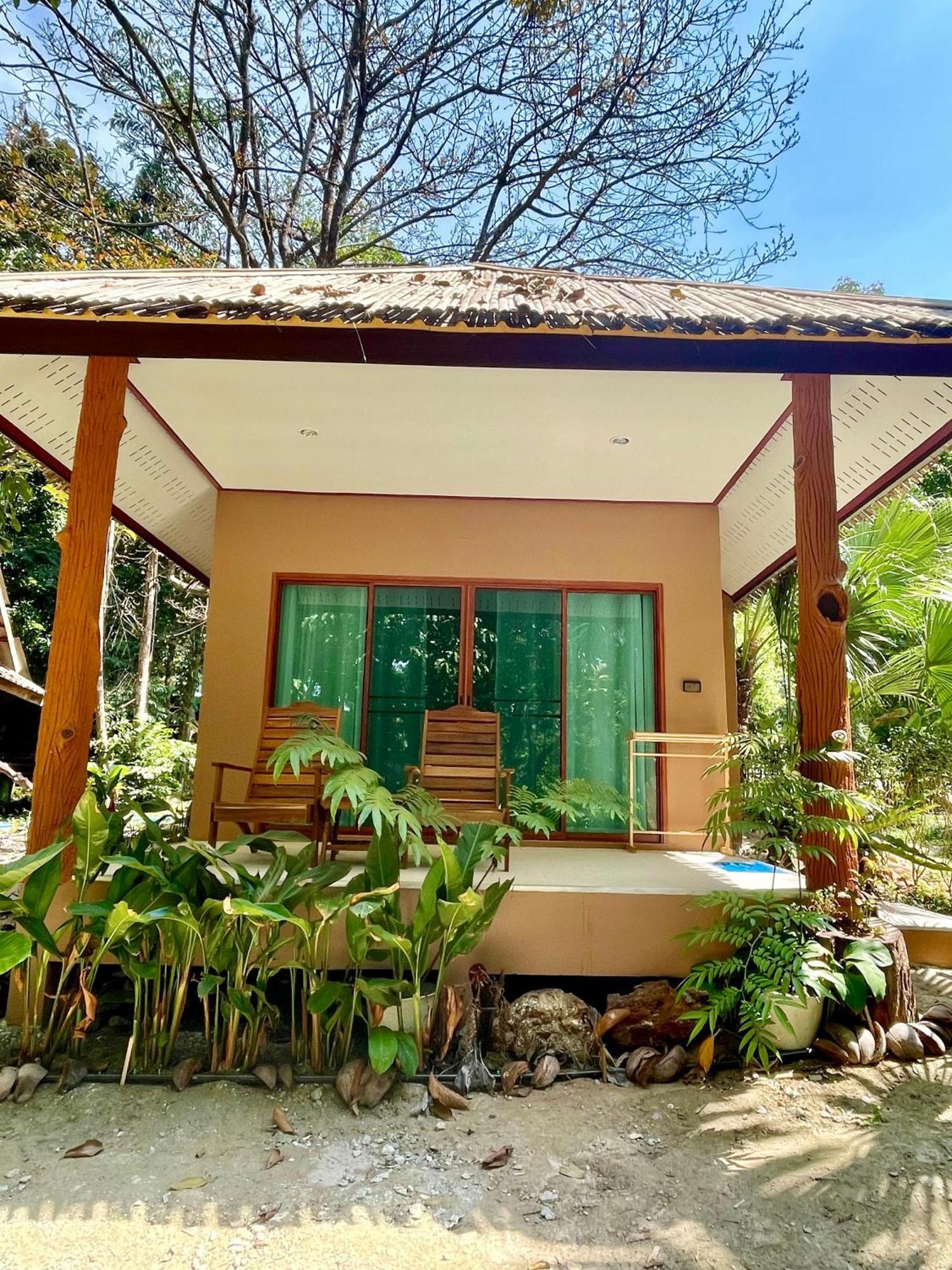 Sunny Cove Beach Resort Koh Phayam Ranong Buitenkant foto